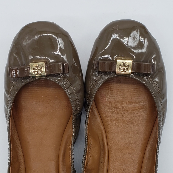 Tory Burch Eddie Bow Patent Leather Flats Olive Green Womens 8 - Picture 5 of 16